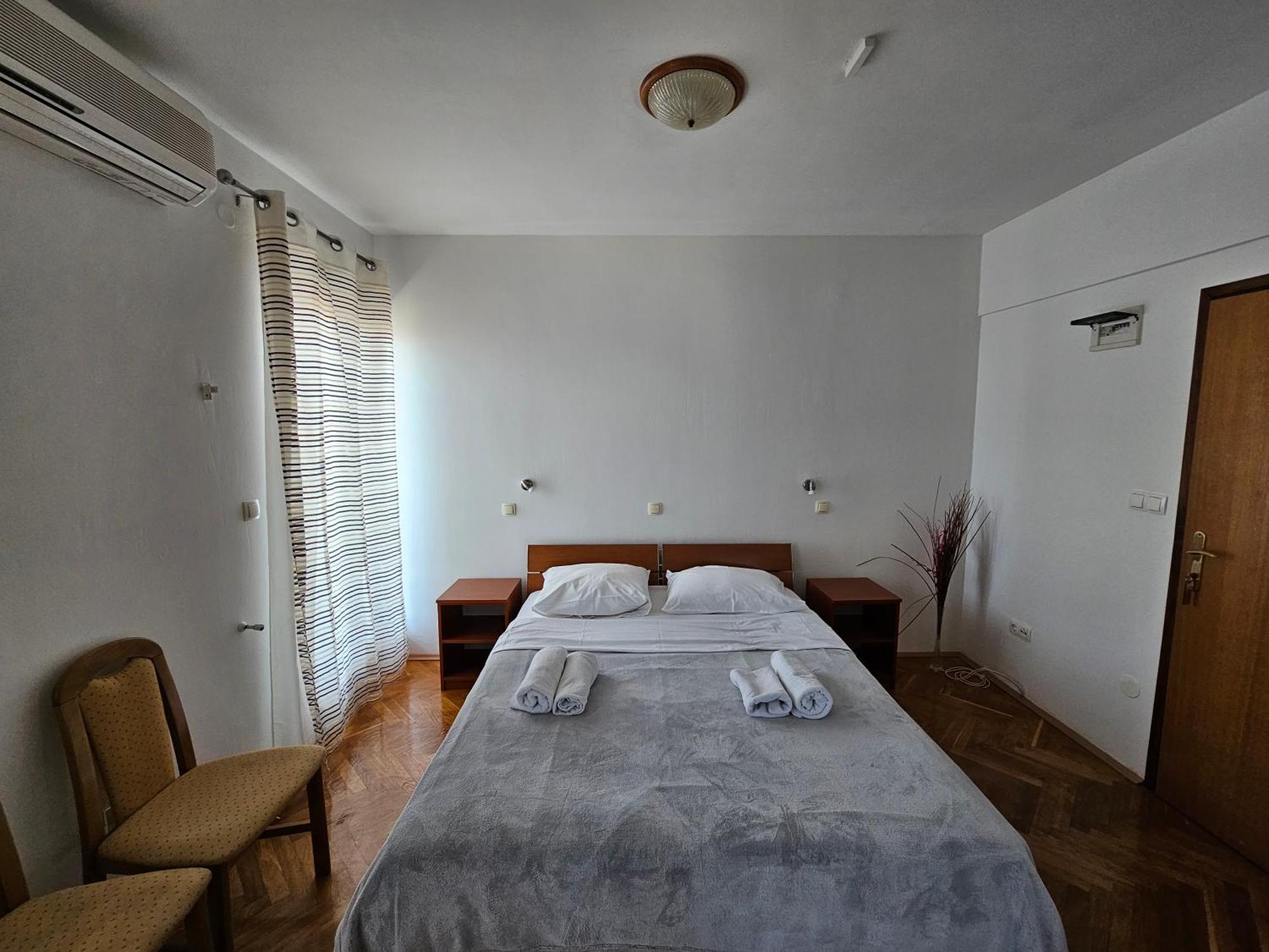 Guest House Mamut คาชเตลา ภายนอก รูปภาพ